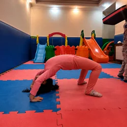 کلاس ژیمناستیک کودک | شادی، تحرک و پرورش جسمی سالم 🌈💪🏻